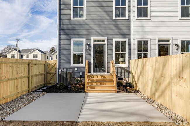 Building Photo - BRAND NEW 3 Bedroom 2.5 Bath Homes Availab...