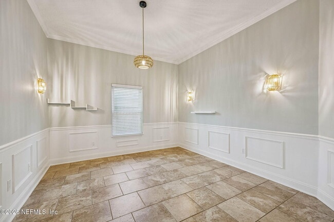 Building Photo - 3447 Heron Dr N