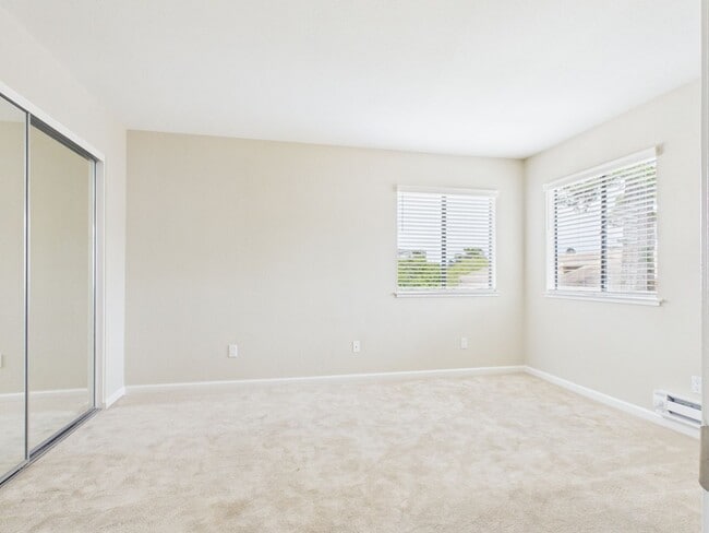 Building Photo - 2 Bedroom Condo at Kimberly Place in Monterey