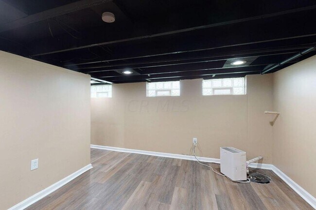 Building Photo - Coming Soon! | Renovated 2BR Home + Bonus Room | Available March 1st