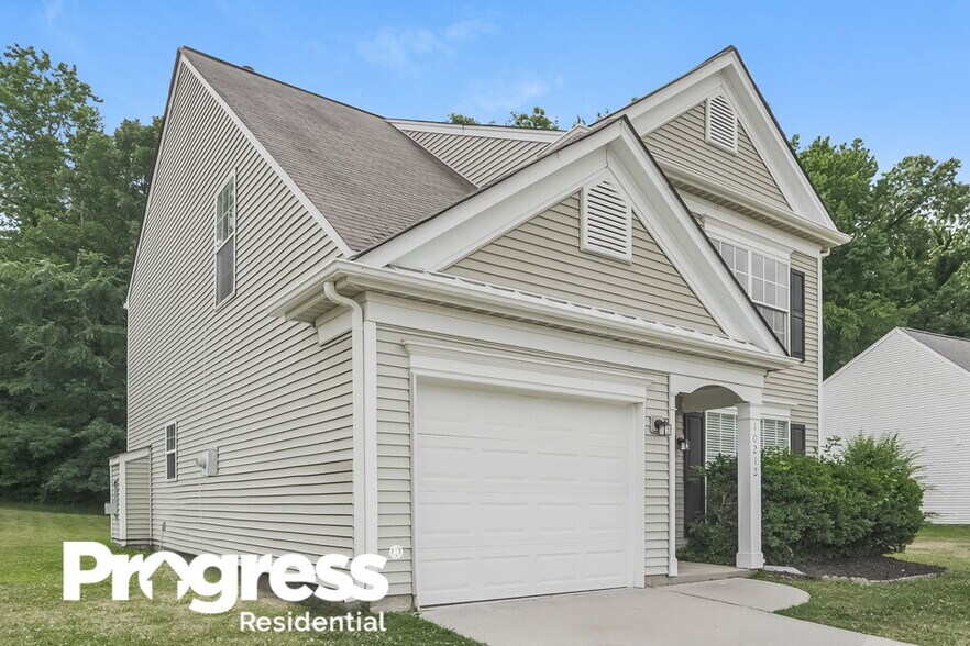 Building Photo - 10212 Roundleaf Dr