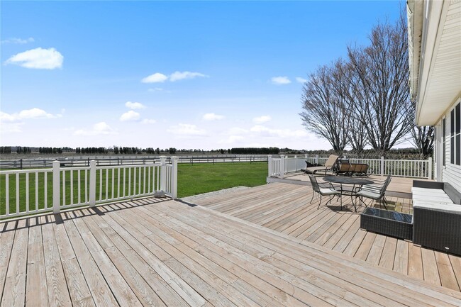 Building Photo - 703 Herricks Ln