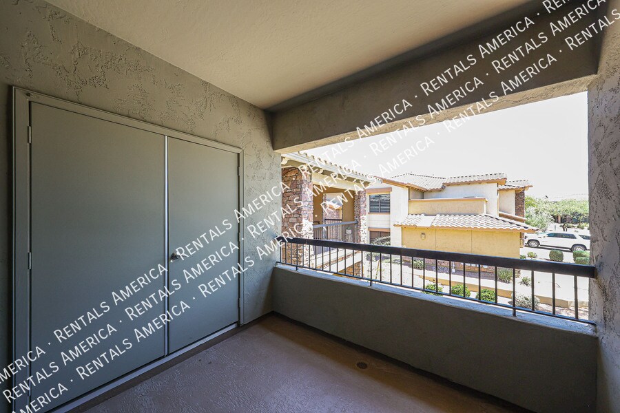 Building Photo - 21320 N 56th St