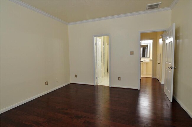 Building Photo - 7430 Boxwood Ridge Ln