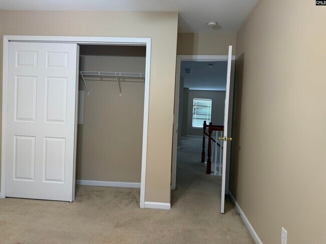 Building Photo - 422 Indigo Ridge Dr