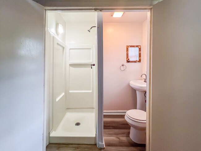 Building Photo - 5207 Cheshire Dr