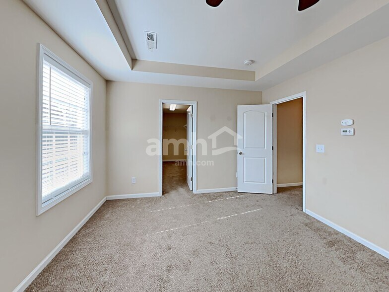 Building Photo - 4 Bolter Ct