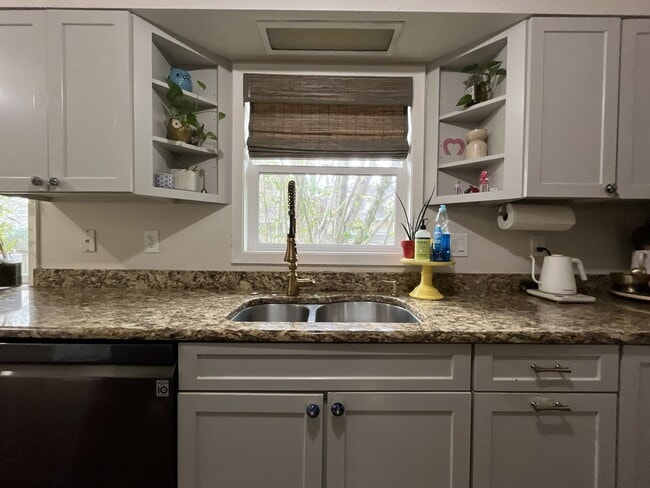 Building Photo - Comfortable Living in Bethany with Two Separate Units, With Expansive 0.45-Acre Lot & Versatile D...