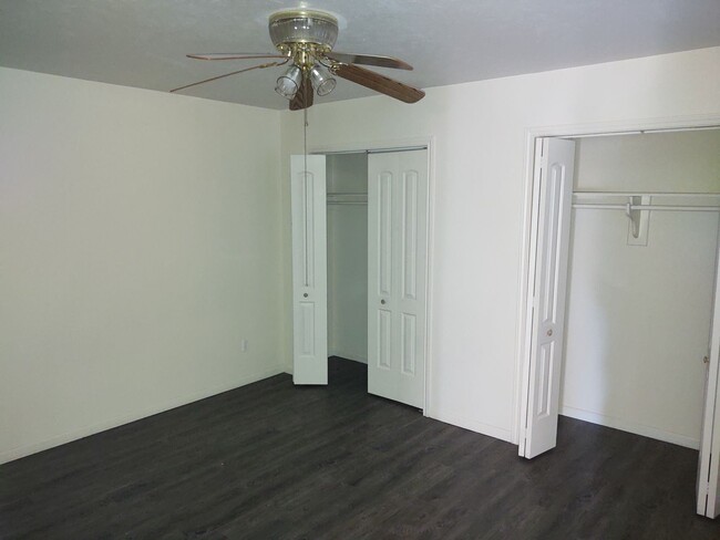 Building Photo - 1000 Columbia Ave