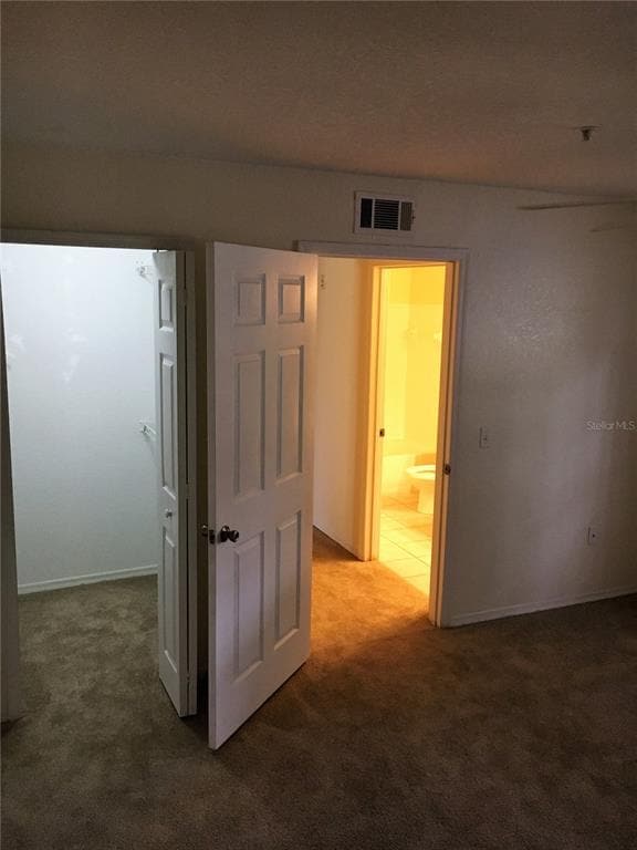 Building Photo - 13917 Fairway Island Dr