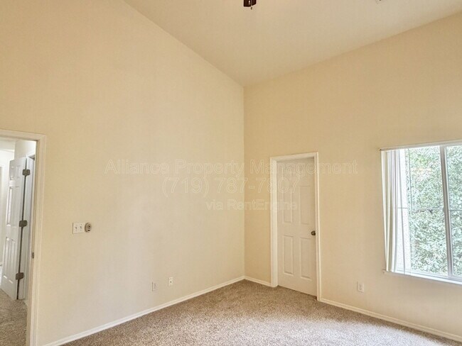 Building Photo - 3870 Strawberry Field Grove