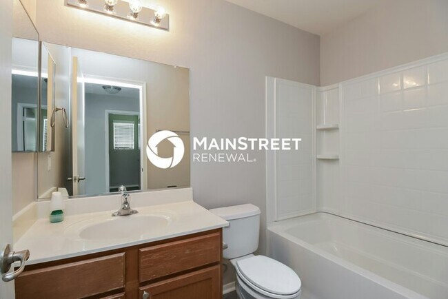 Building Photo - 3 Bedroom Pet-Friendly Home in Phoenix, AZ with Main Street Renewal