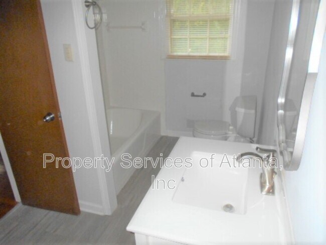 Building Photo - 1827 Galilee Ct