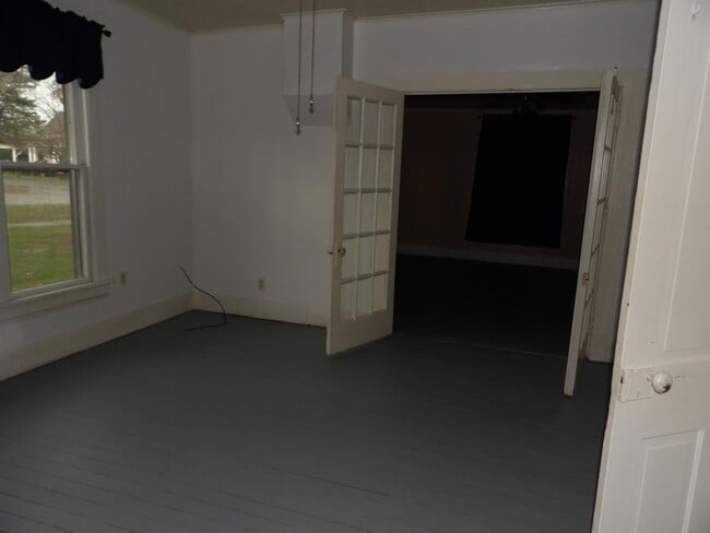 Building Photo - 505 Ave 2 NE