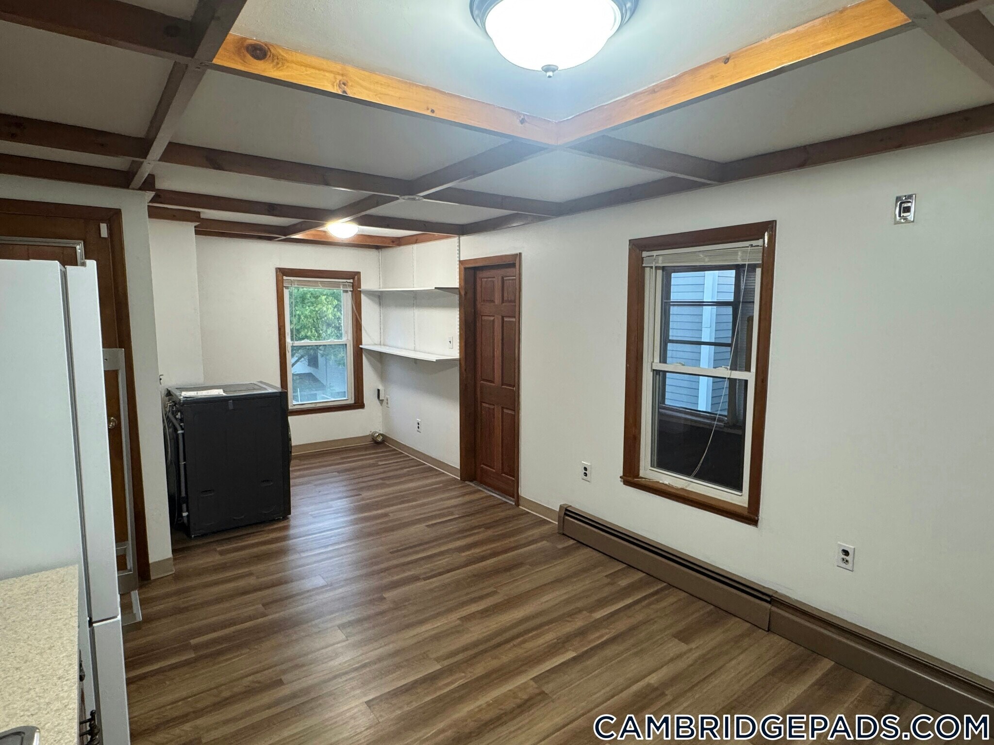 Building Photo - 114 Thorndike St
