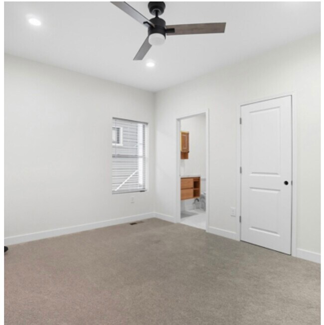 Building Photo - 408 St Clair Ave