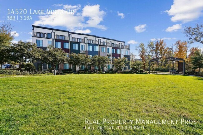 Building Photo - 14520 Lake Vista Dr