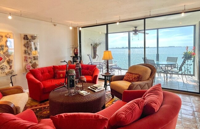 Building Photo - Sarasota Bay Penthouse