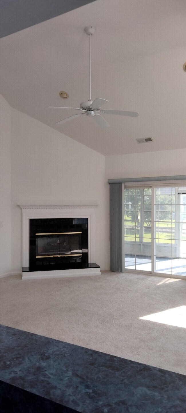 Building Photo - 294 Ravennaside Dr NW