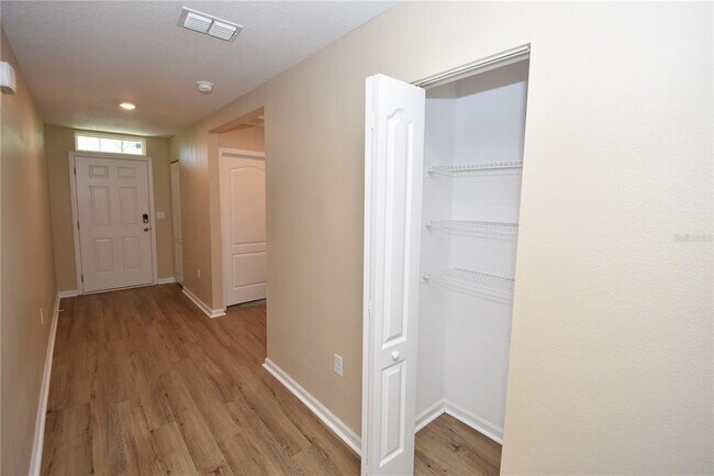 Building Photo - 14 Pine Cottage Ln
