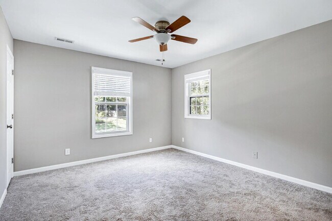 Building Photo - 520 Wyndham Dr