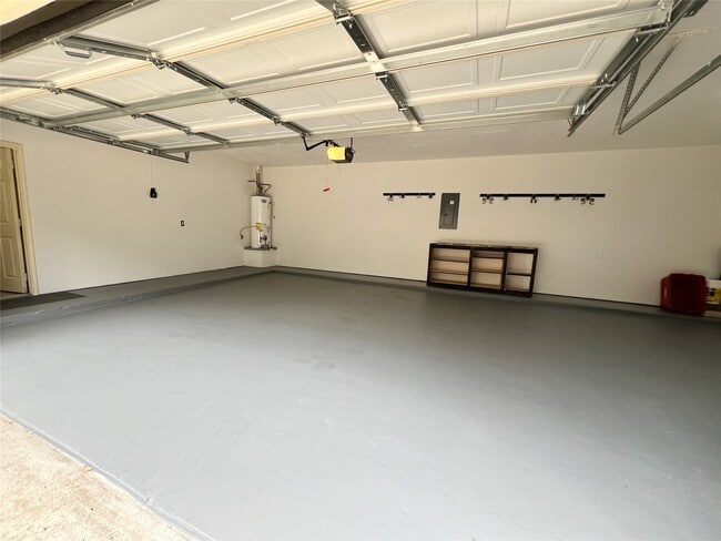 Building Photo - 2215 Dorman Ct
