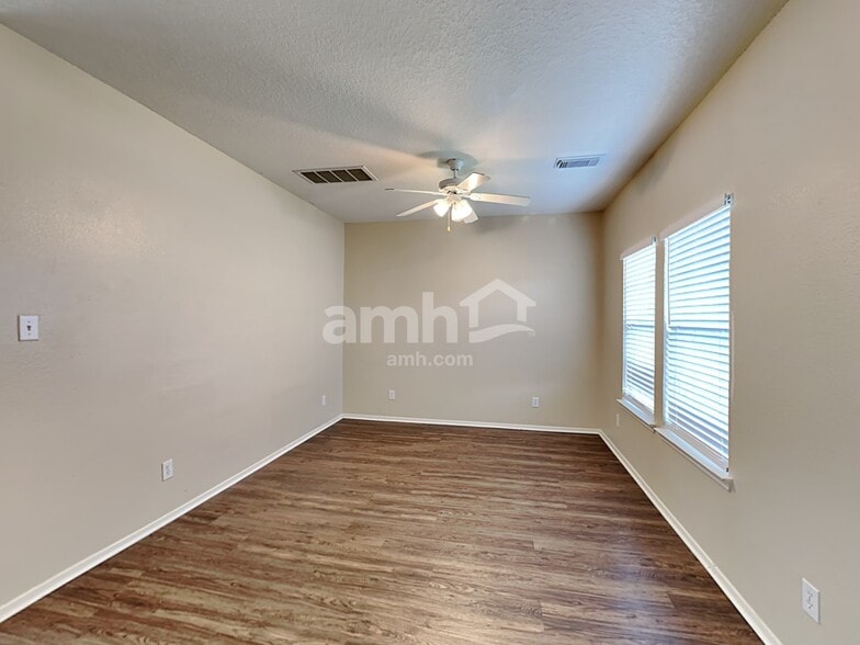 Building Photo - 20534 Patriot Park Ln