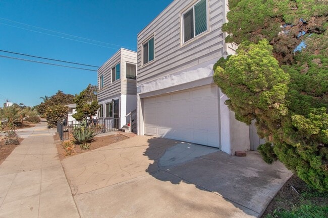 Building Photo - 4211-4219 Jewell