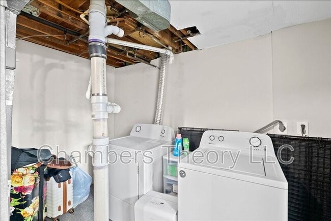 Building Photo - 12204 Bond St