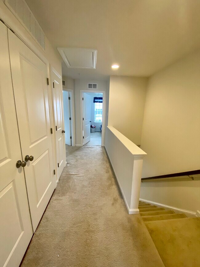 Building Photo - 23194 Ambrosia Ln