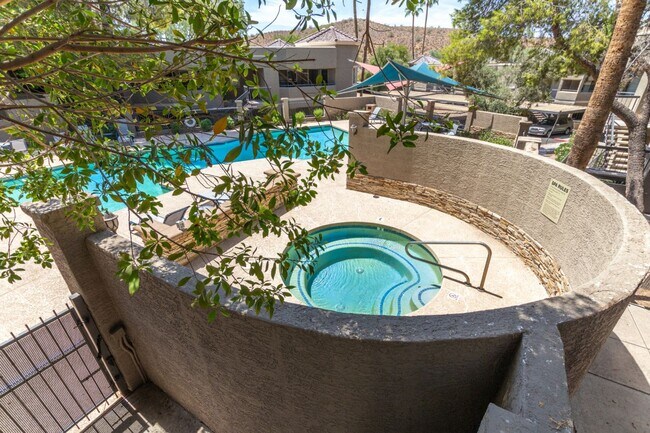 Building Photo - Condo in Cliffs Art North Mountain Community