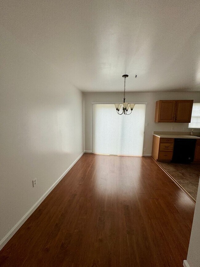 Building Photo - 809 Rockwood Dr