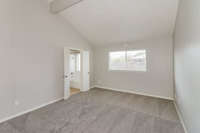 Building Photo - 16158 Coyridge Ln