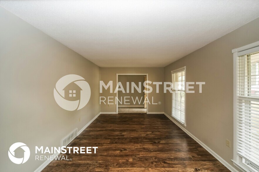 Building Photo - 3084 Kemper Dr