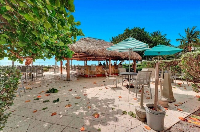 Building Photo - 3000 S Ocean Dr