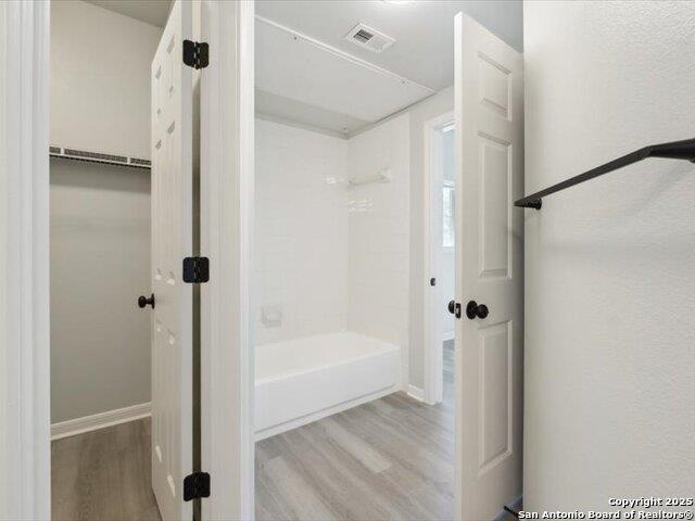 Building Photo - 2320 Gracy Farms Ln