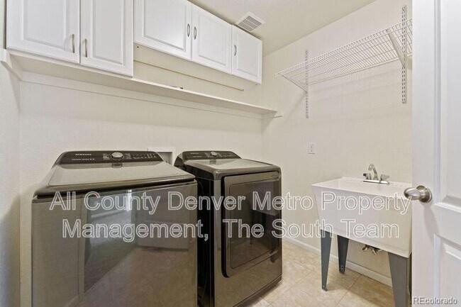 Building Photo - 7680 Elk Ct