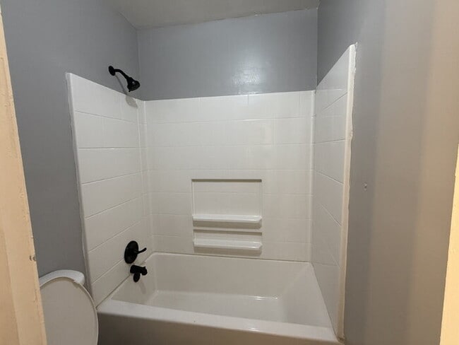 Building Photo - Your New Home Awaits: Charming 3-Bedroom Townhouse in Decatur!