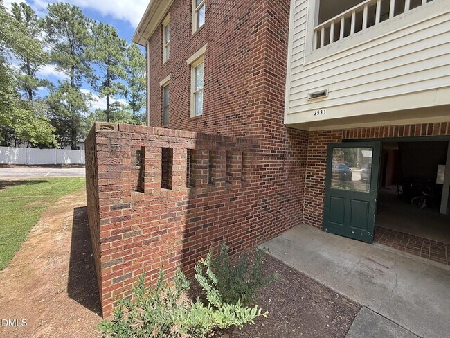 Building Photo - 3531 Ivy Commons Dr