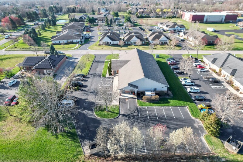 Building Photo - 40 Clairedan Dr