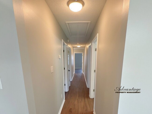 Building Photo - 6888 Wrigley Dr