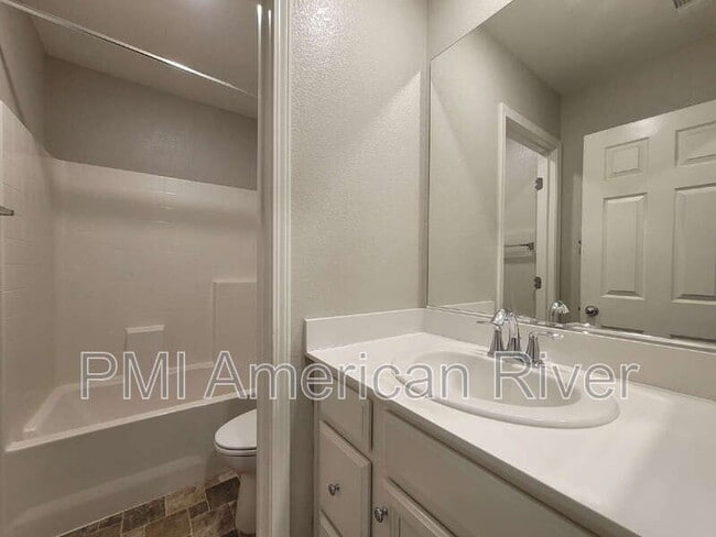 Building Photo - 3238 Chelmer Way