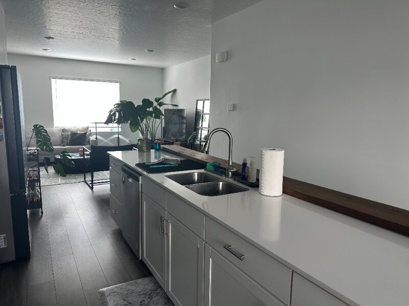 Building Photo - 1146 W 340 S