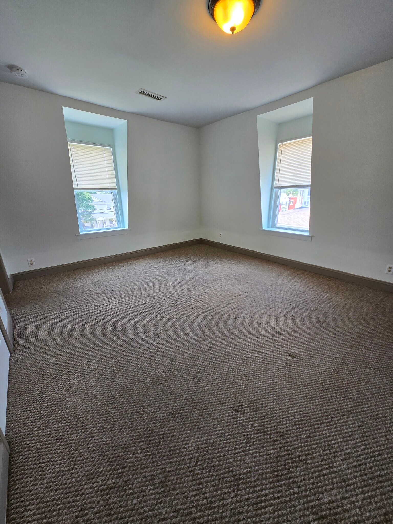 Bedroom 3, view from far corner - 127 Pearl St