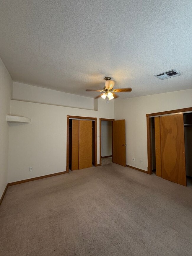 Building Photo - 2425 Bugatti Dr
