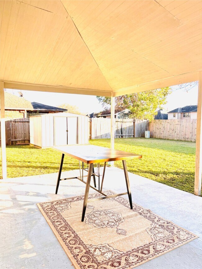 Building Photo - 18807 Forest Deer Rd