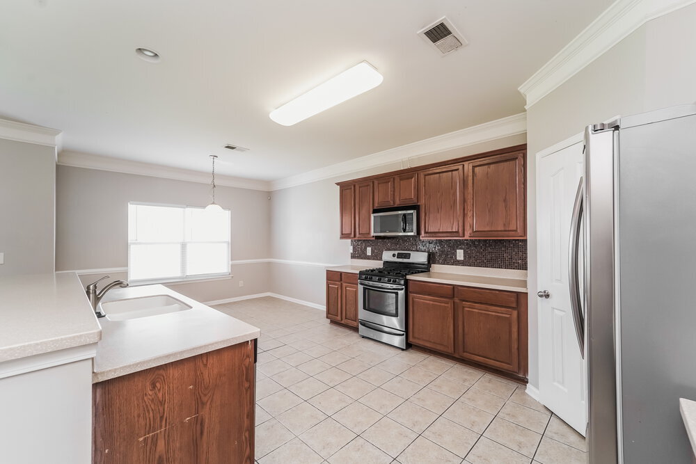 Building Photo - 620 Wrayhill Dr