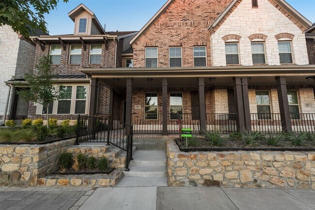 Building Photo - 7853 Sunset Blvd