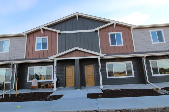 Building Photo - Townhome in Wellington