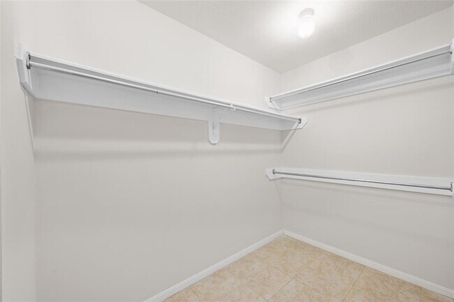Building Photo - 17402 Eastwood Cir
